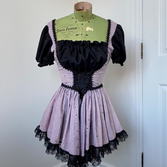 Jeannie nitro barmaids dress size S/m - Picture 3 of 5